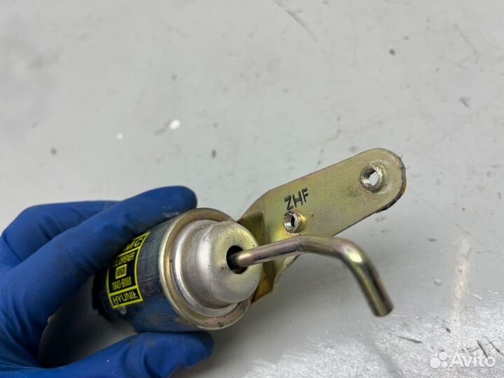 Активатор замка багажника Hyundai Sonata IV (EF)