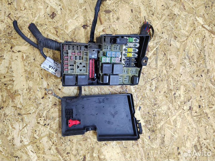 Блок предохранителей Ford Focus 2 C-max