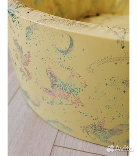 Сухой бассейн с шариками