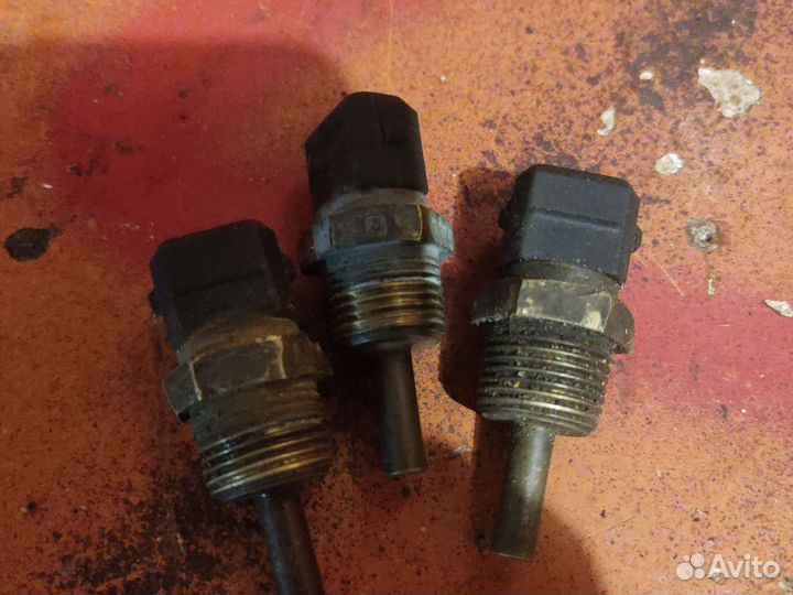 Датчик температуры охлаждающей жидкости mitsubishi