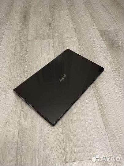Ноутбук acer 17.3 i7 full hd 8GB ssd 256gb