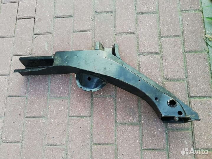 Лонжерон П bmw е30