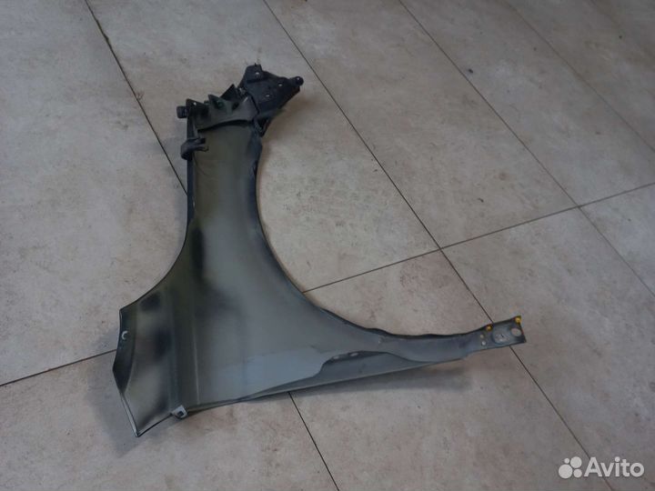 Крыло переднее левое Volvo XC60 с 2008-2017 года