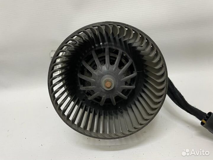 Моторчик печки renault sandero 1