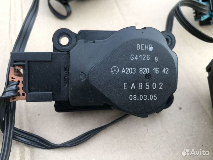 Сервопривод печки Mercedes E W203