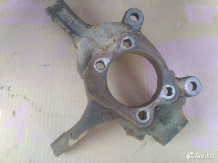 Правый поворотный кулак Колеос 2008, x-trail Т31