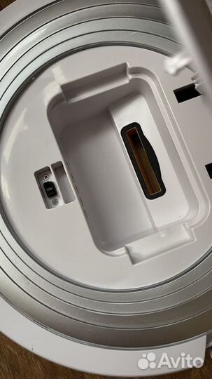 Робот пылесос midea
