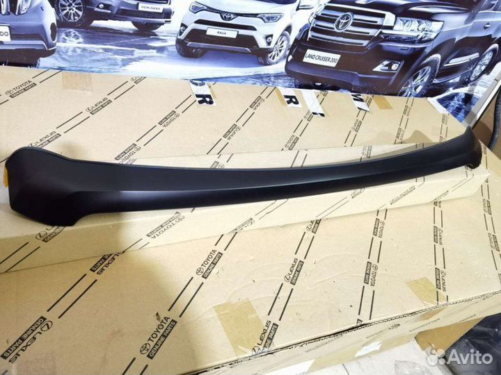 Молдинг капота Toyota Land Cruiser Prado 150