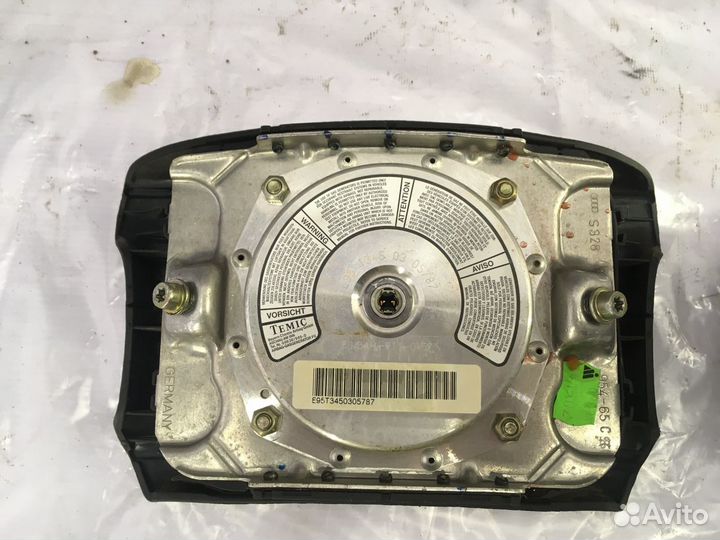 Подушка безопасности в торпедо Audi A6 C4