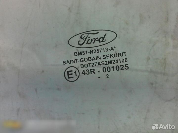 Стекло двери задней левой Ford Focus III 2011