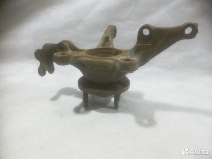 Кулак поворотный передний левый Chevrolet Cobalt