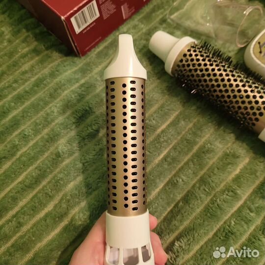 Фен-щетка Philips HP8663/00