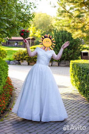 Свадебное платье