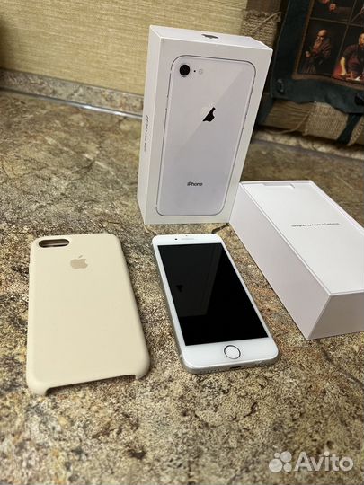 iPhone 8, 256 ГБ