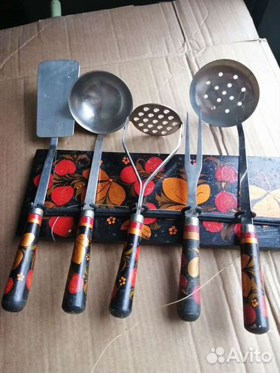 Набор кухонный и др под хохлому
