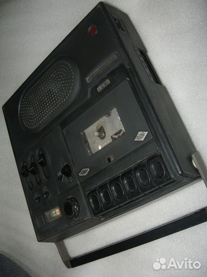 Магнитофон карпаты 205-1