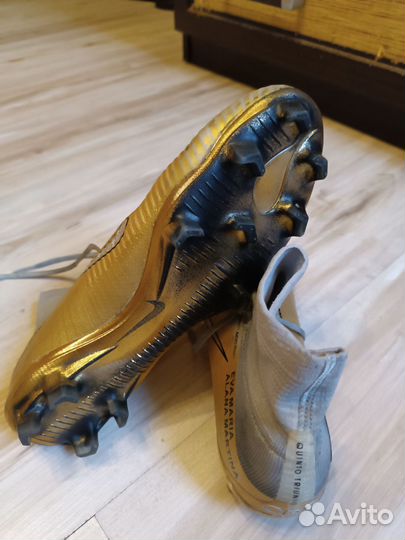 Футбольные бутсы nike mercurial 42