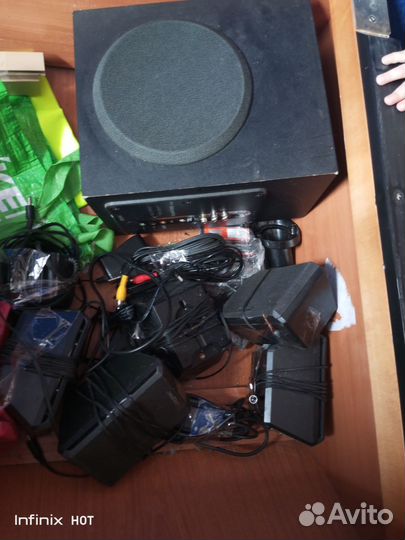 Сабвуфер с колонками