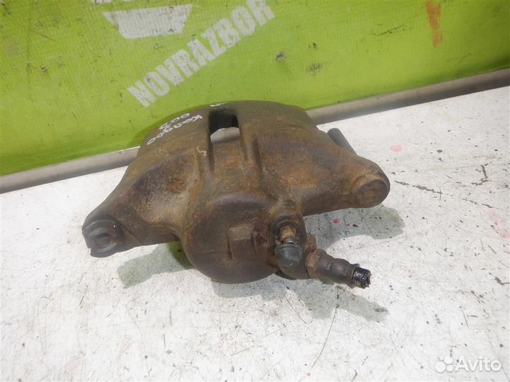 Суппорт передний правый Рено Кенгу Кангу