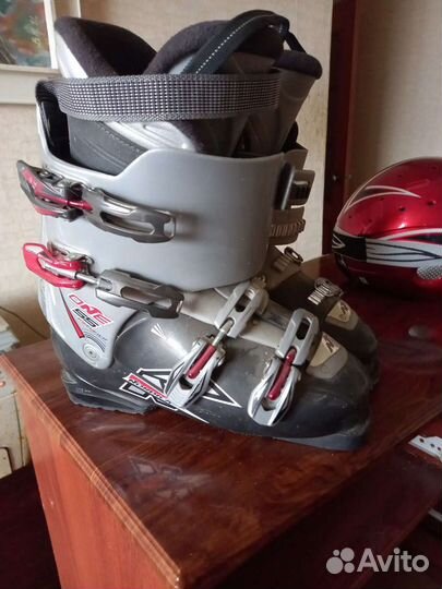 Горнолыжные ботинки
