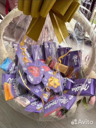 Сладкая и фруктовая корзина, коробка, подарок