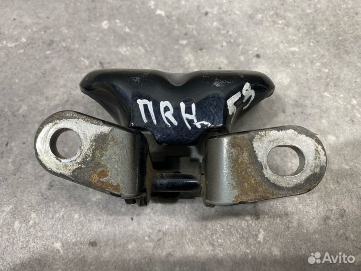 Петля двери передней правой нижняя Kia Ceed 2 JD