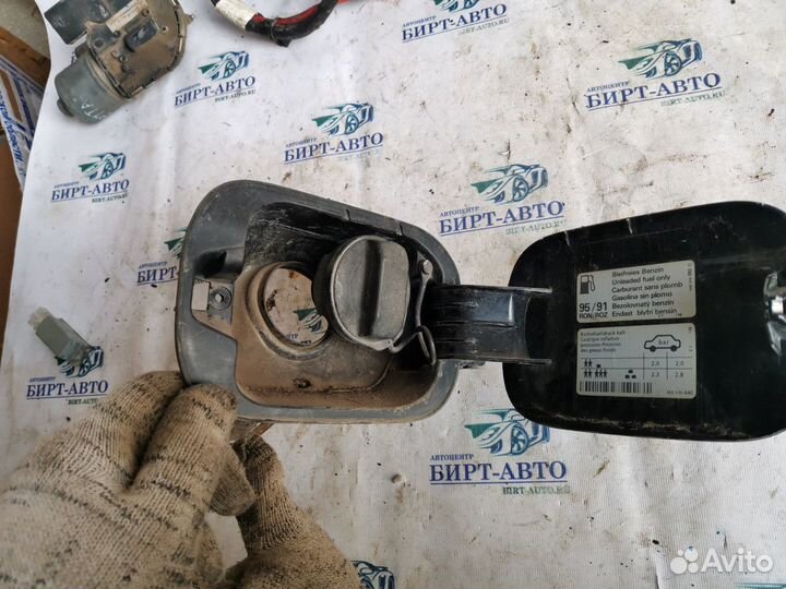 Лючок бензобака Volkswagen Jetta V (2005—2011)