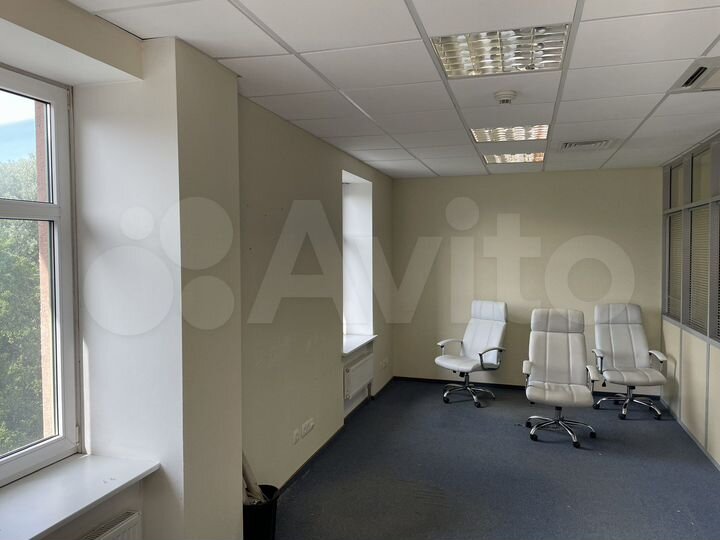 Офис 61.5 м² в Бизнес-центре на 