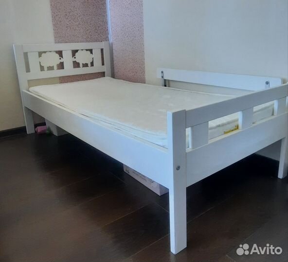Детская кровать IKEA с матрасом