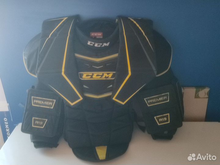 Вратарский нагрудник CCM sr/xl