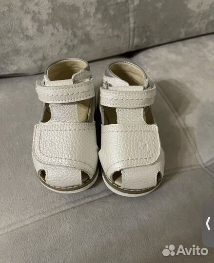 Сандалии для малышей 20 размер