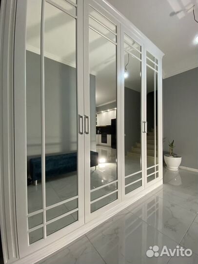 Шкаф распашной с Зеркалом