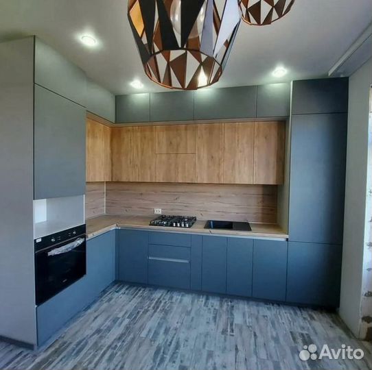 Кухня на заказ, доставка и установка