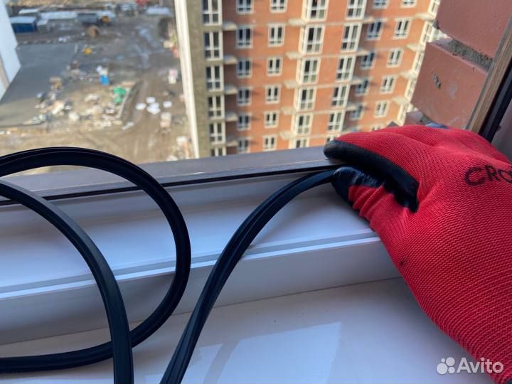 Уплотнительные резинки на окна, замена мастером