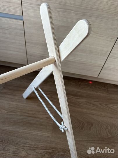 Стойка монтессори для малышей