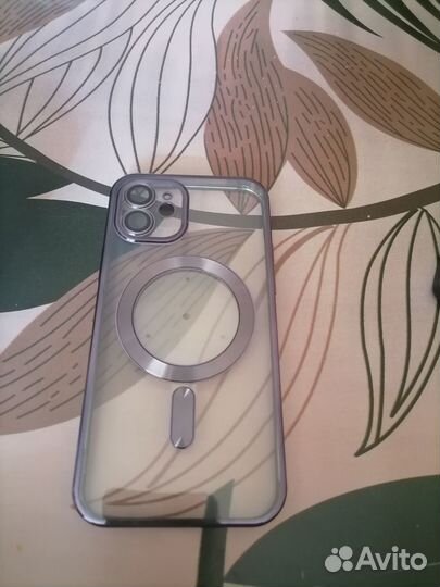 Чехол на айфон 12 с MagSafe