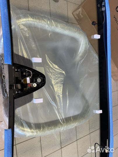 Лобовое стекло новое с обогревом VW Tiguan 2