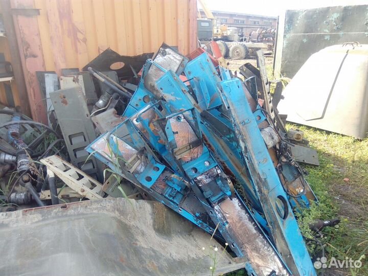 Боковина капота Урал под Двс ямз 236 Камаз 740