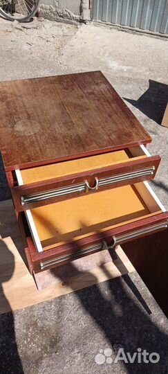 Тумбочка от гарнитура 