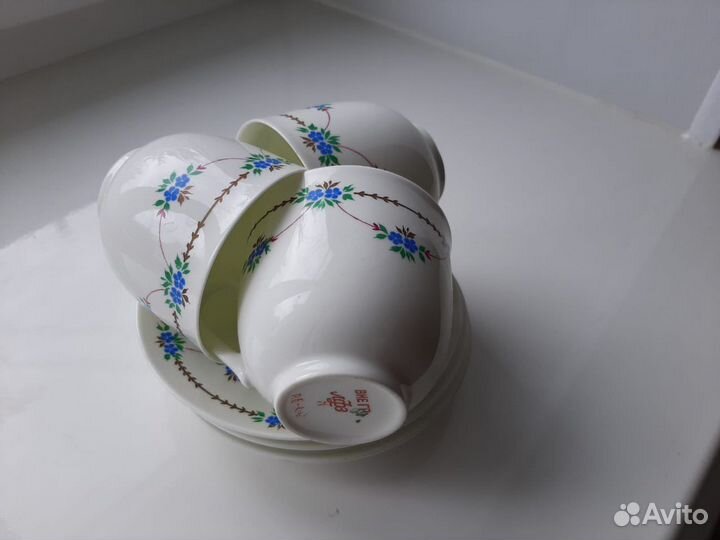 Фарфоровые чашки