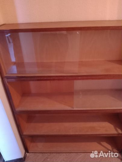 Полка книжная