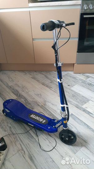 Самокат электрический новый E-scooter