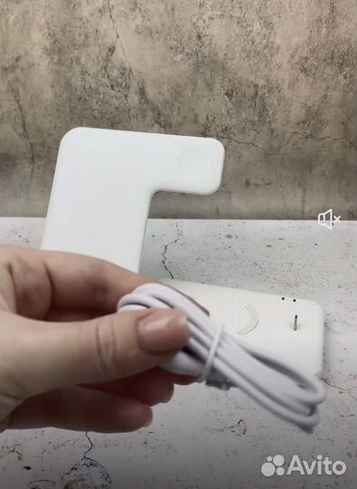 Беспроводная док станция 4 в 1 для смартфонов