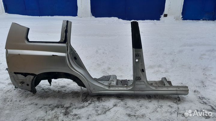 Крыло правое с порогом,toyota kluger ACU25,2azfe