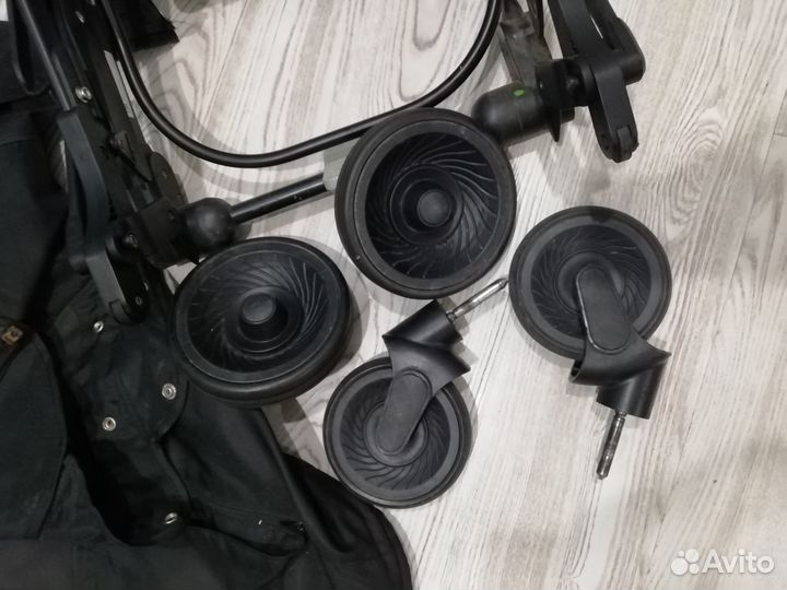 Прогулочная коляска yoya.Запчасти