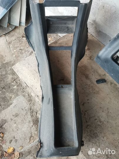 Консоль центральная Мерседес 115