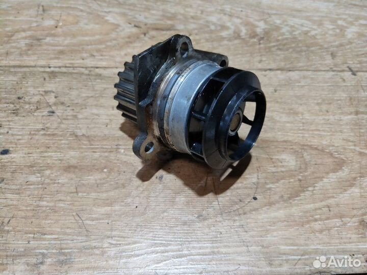Водяной насос Volkswagen Crafter