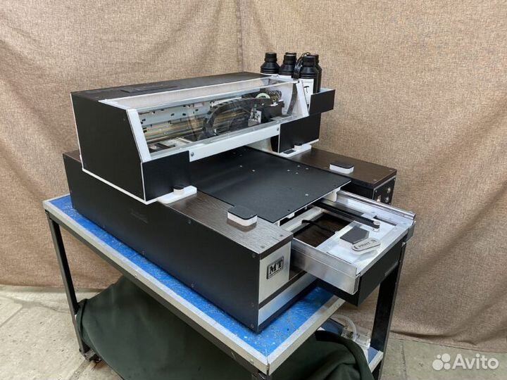 Планшетный уф принтер