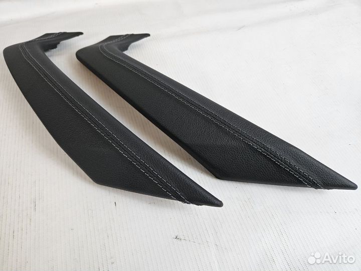 Накладки на ручки дверей серая строчка Vesta NG