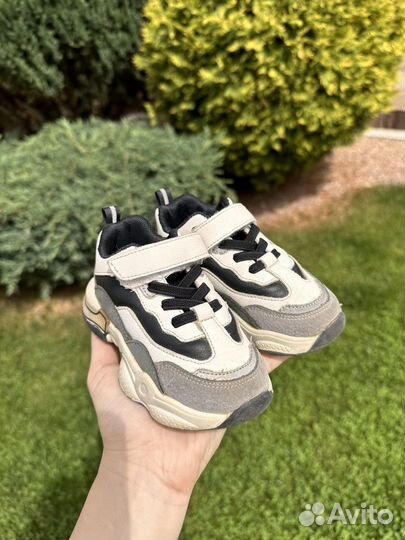 Кроссовки детские